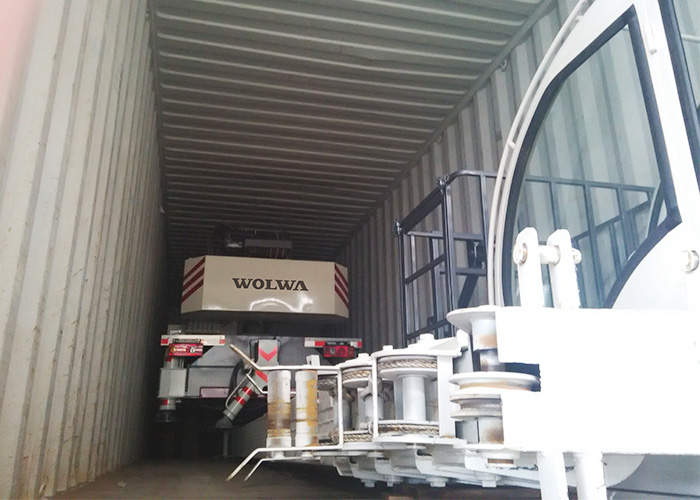 沃爾華集團(tuán)4臺汽車起重機(jī)順利出口伊朗