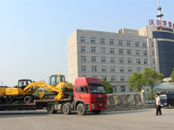 沃爾華集團(tuán)10臺(tái)挖掘機(jī)順利出口秘魯